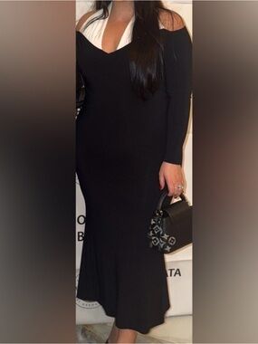 Elegant Black Long Sleeve Cold-Shoulder Maxi Dress